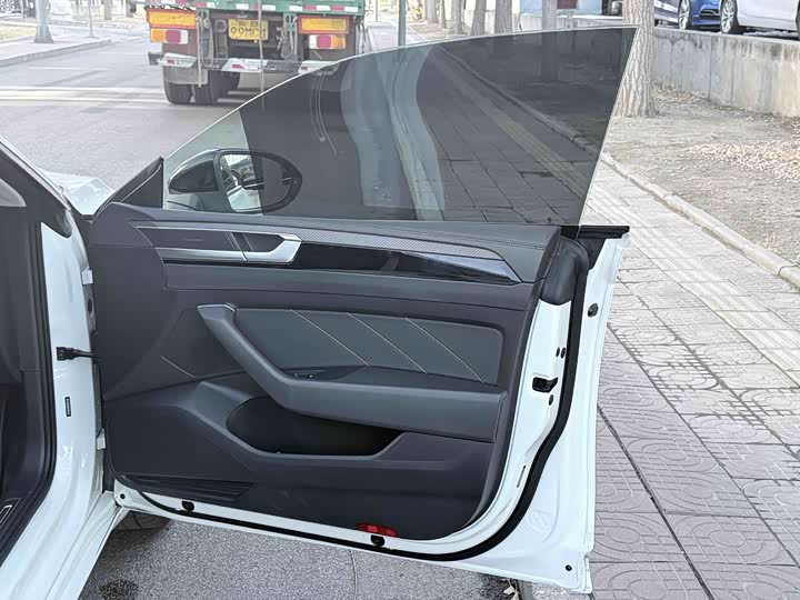 Фото 9 - Volkswagen CC