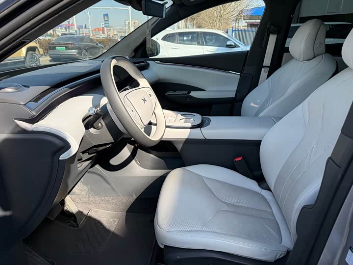 Фото 2 - XPeng G7