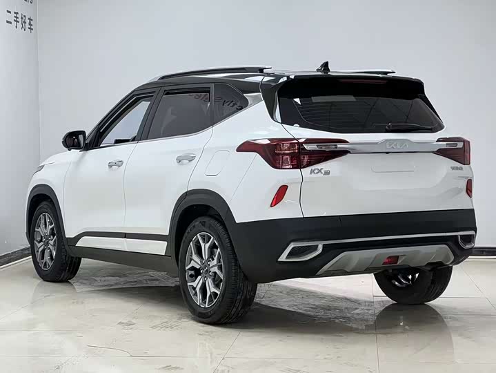 Фото 4 - Kia KX3