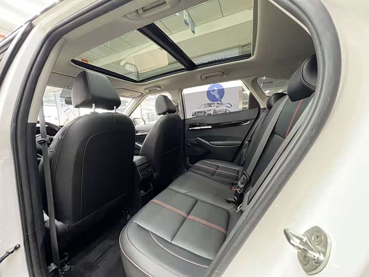 Фото 7 - Kia KX3