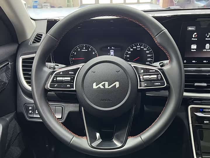 Фото 9 - Kia KX3