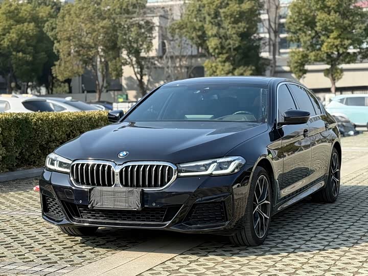 Photo 1 - BMW 5 Series