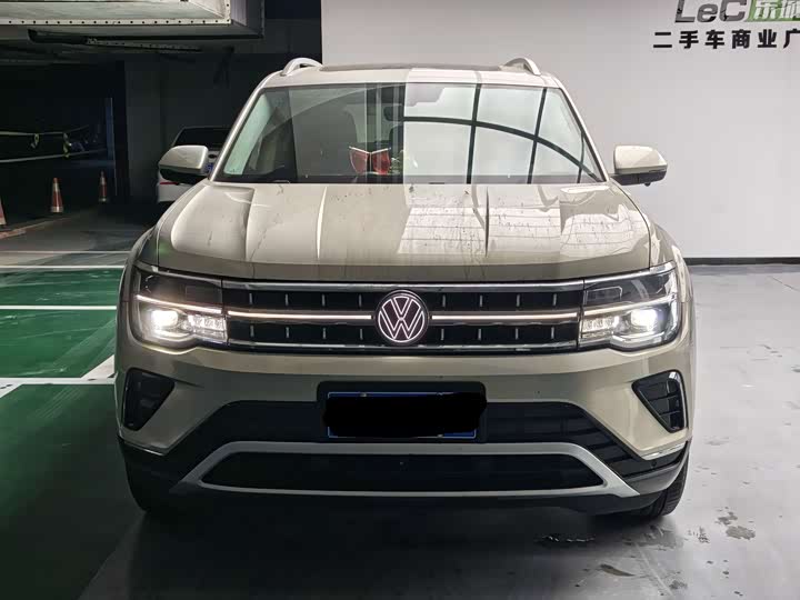 Photo 2 - Volkswagen Teramont Pro