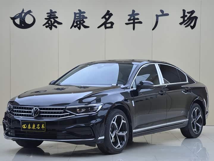 Фото 1 - Volkswagen Magotan