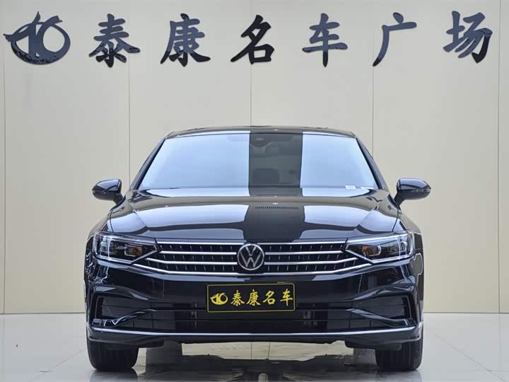 Фото 2 - Volkswagen Magotan