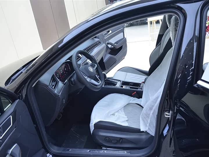 Фото 4 - Volkswagen Magotan