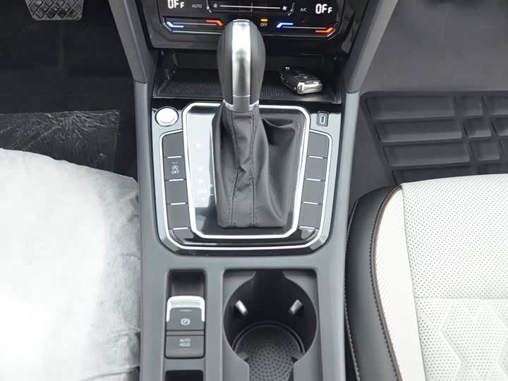 Фото 9 - Volkswagen Magotan