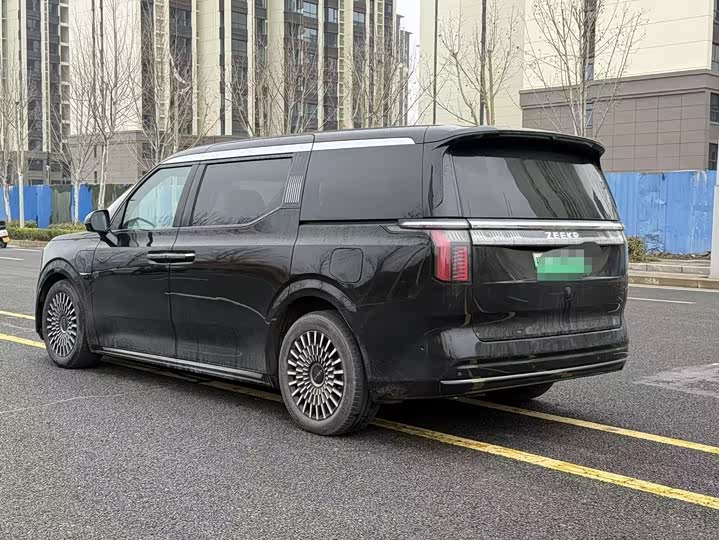 Фото 6 - Zeekr 009