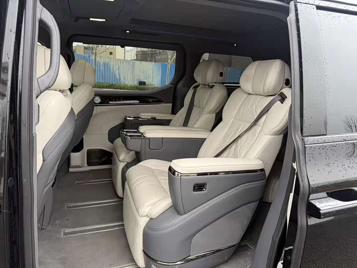 Фото 8 - Zeekr 009