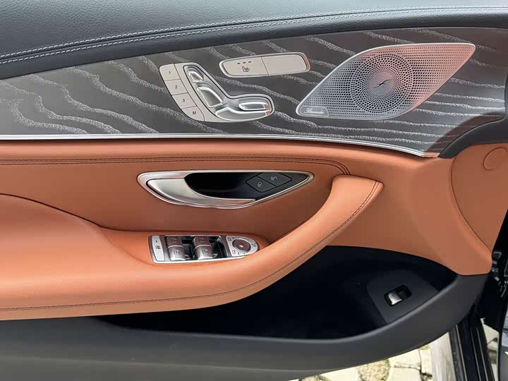 Photo 4 - Mercedes-Benz CLS-Class