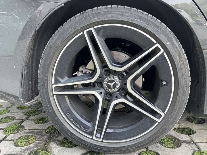 Photo 8 - Mercedes-Benz CLS-Class