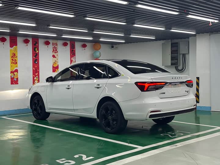 Фото 7 - Roewe i6 Max EV