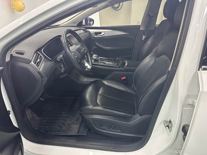 Фото 8 - Roewe i6 Max EV