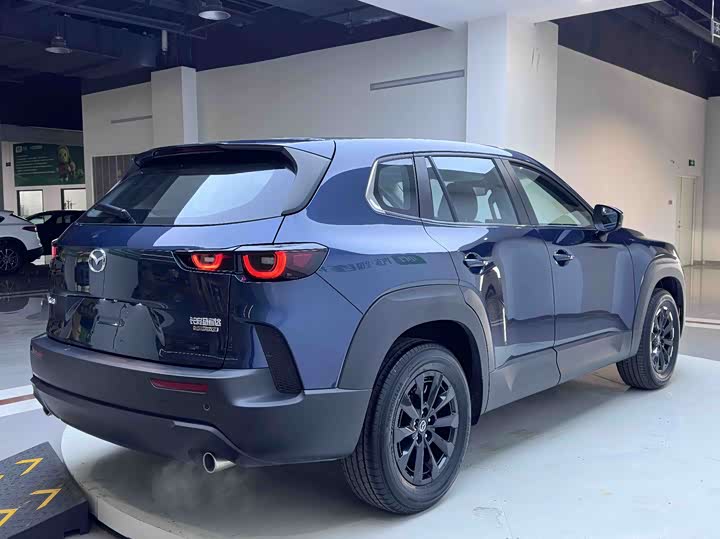 Фото 6 - Mazda CX-50