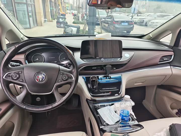 Фото 5 - Buick GL8 ES