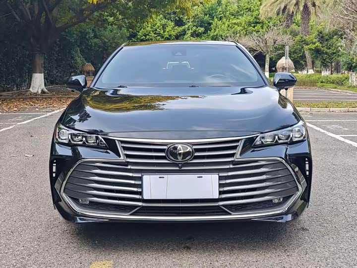 Фото 2 - Toyota Avalon