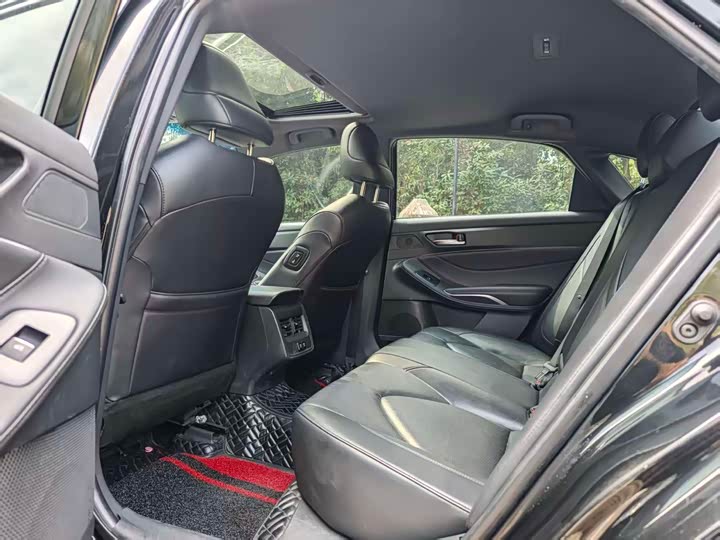 Фото 5 - Toyota Avalon