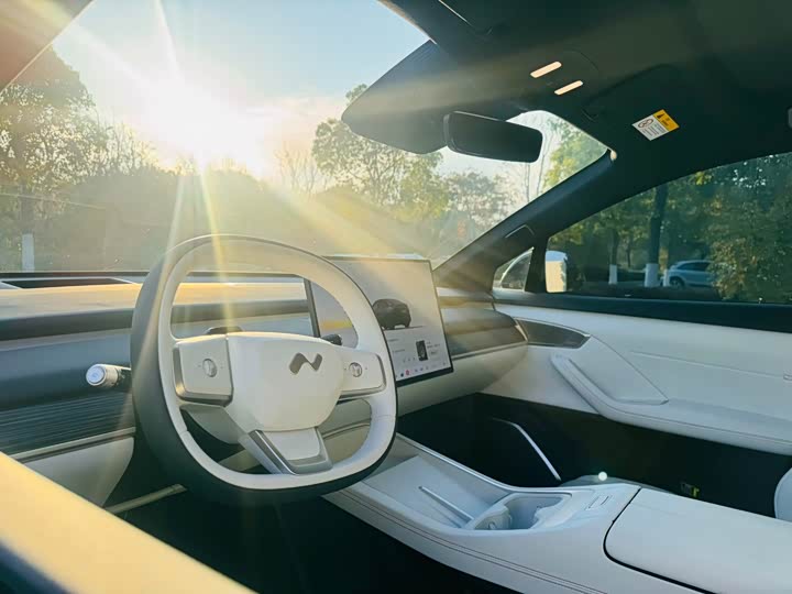 Фото 8 - Nio Onvo L60