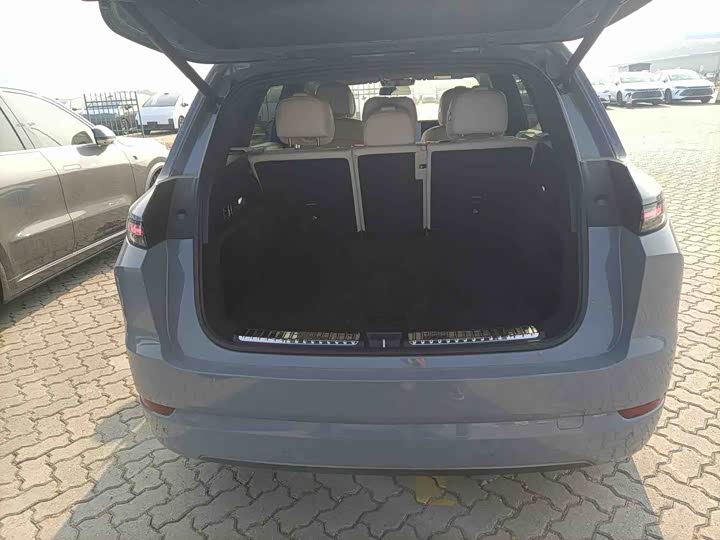 Фото 8 - LiXiang L7