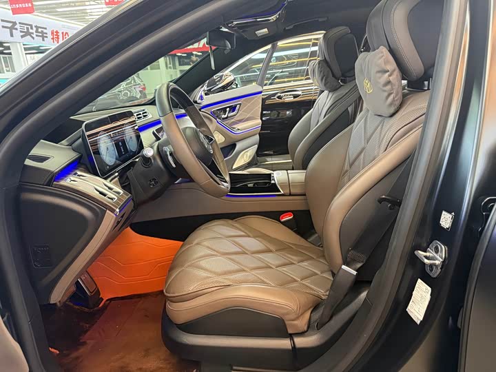 Фото 6 - Mercedes-Benz Maybach S-Class