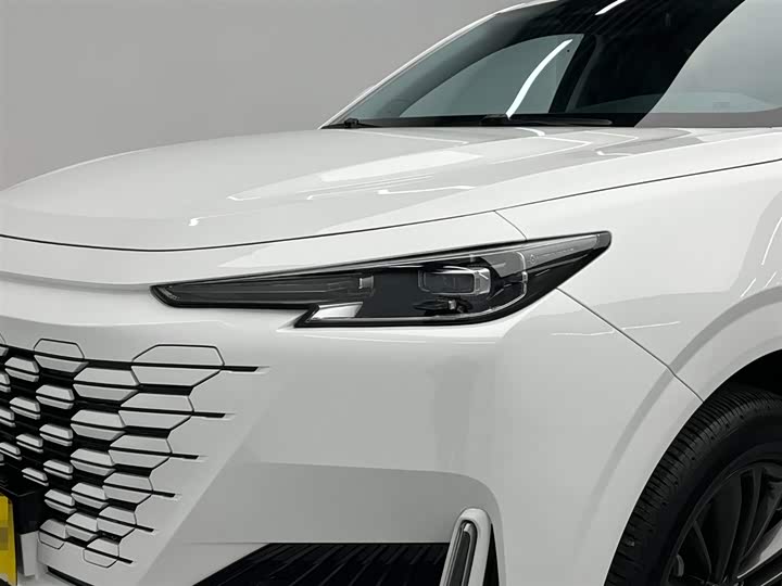 Фото 9 - Changan UNI-K