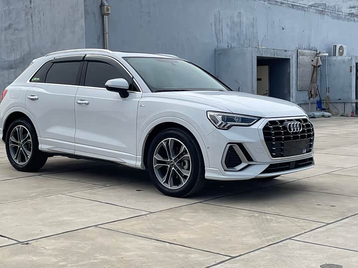 Фото 3 - Audi Q3
