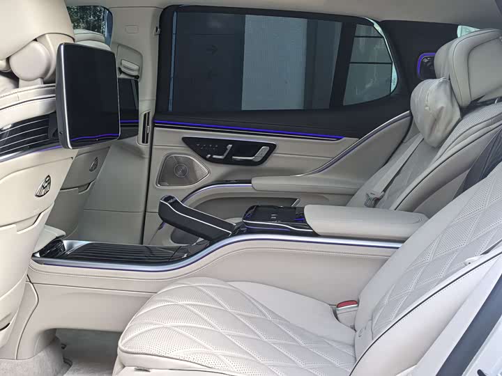 Photo 7 - Mercedes-Benz Maybach EQS SUV