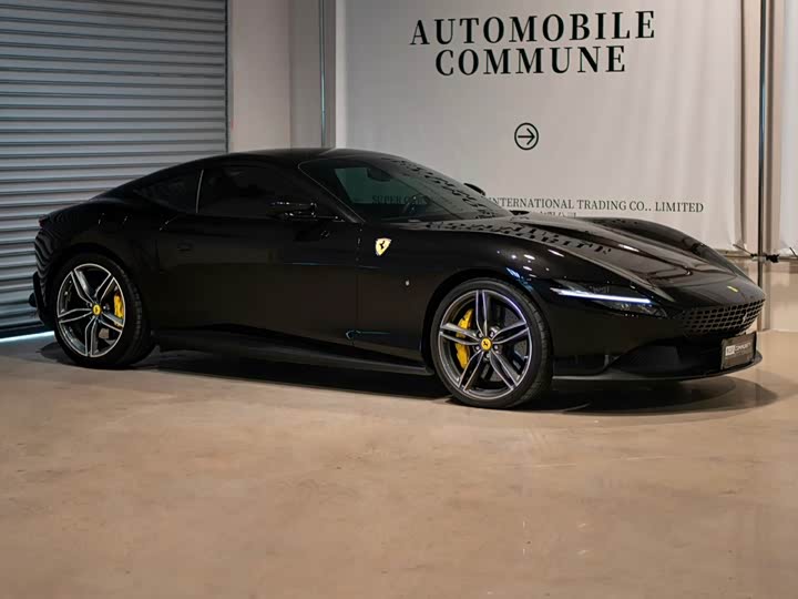 Photo 2 - Ferrari Roma