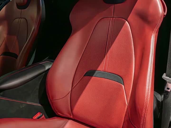 Photo 8 - Ferrari Roma