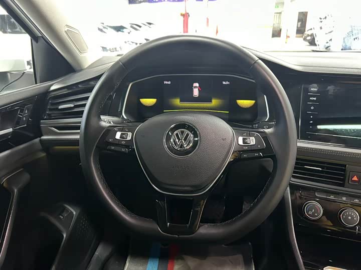 Фото 4 - Volkswagen Sagitar L
