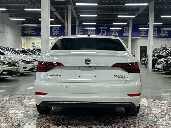 Фото 9 - Volkswagen Sagitar L