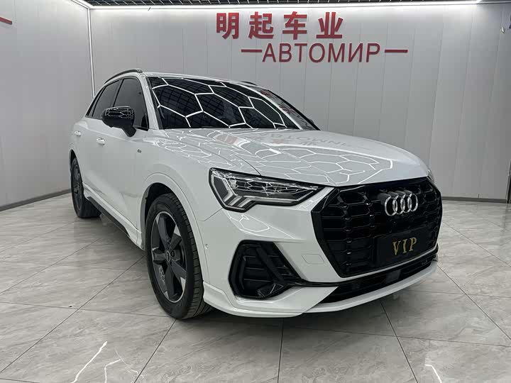 Фото 2 - Audi Q3