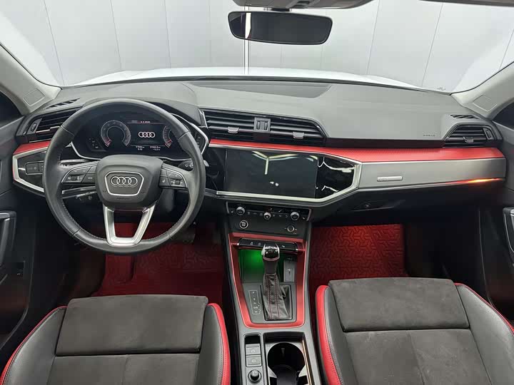 Фото 6 - Audi Q3