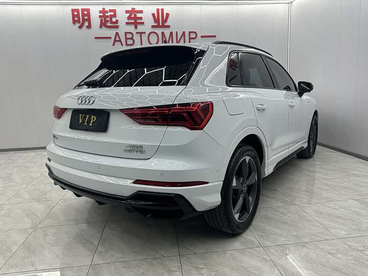 Фото 7 - Audi Q3