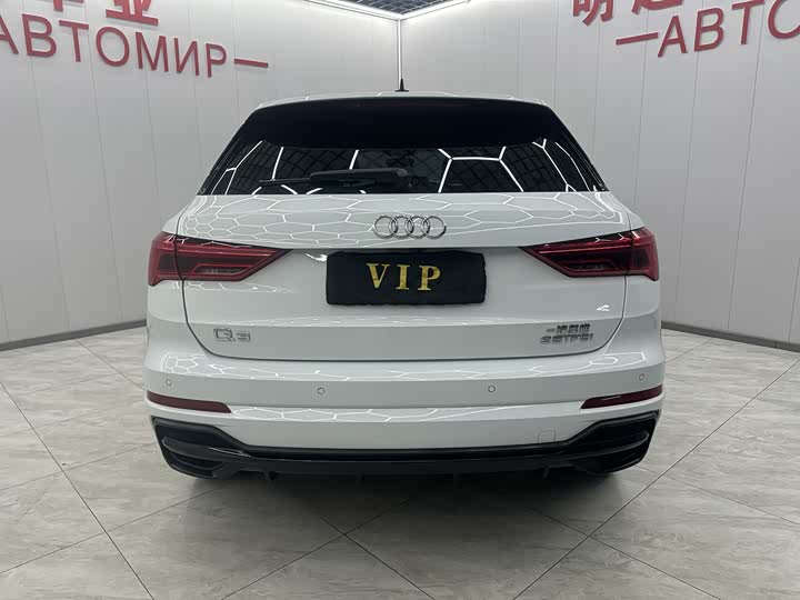 Фото 9 - Audi Q3