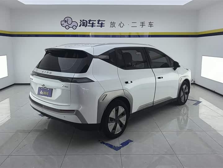 Фото 3 - GAC Aion Y