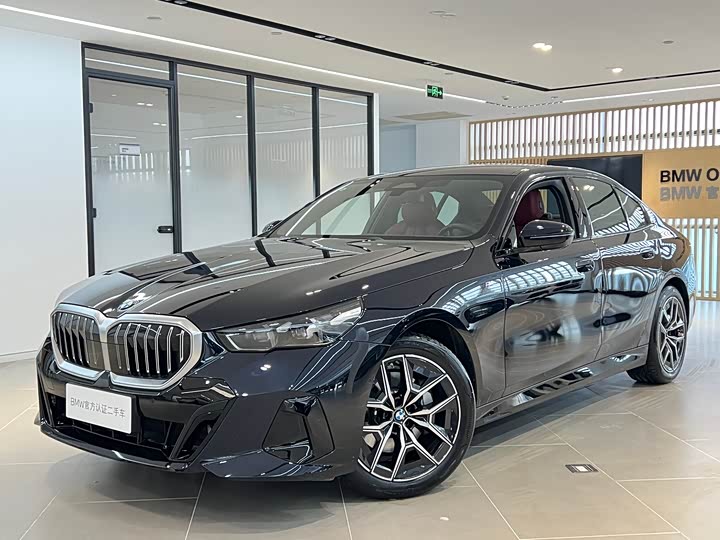 Фото 1 - BMW 5 Series