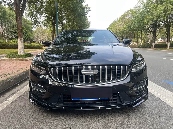 Фото 2 - Geely Preface