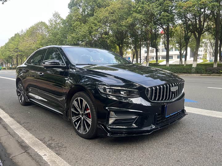 Фото 3 - Geely Preface