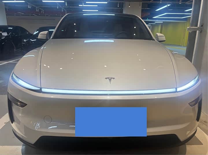 Photo 2 - Tesla Model Y