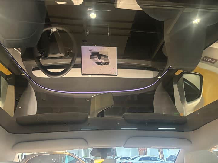 Photo 9 - Tesla Model Y