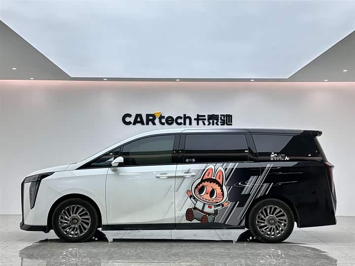 Фото 2 - GAC Trumpchi M8