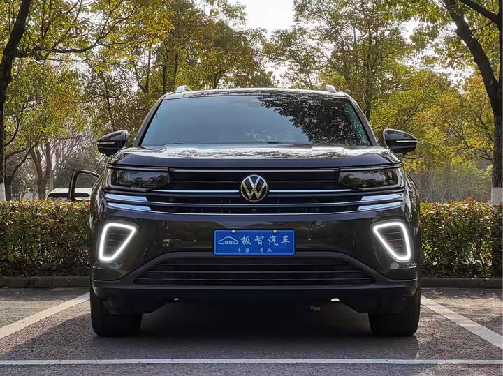 Photo 2 - Volkswagen Tavendor