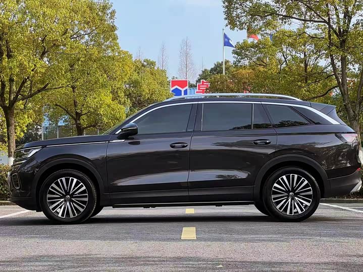 Photo 8 - Volkswagen Tavendor