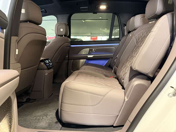 Фото 6 - Nio ES8