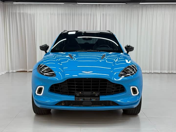 Фото 1 - Aston Martin DBX