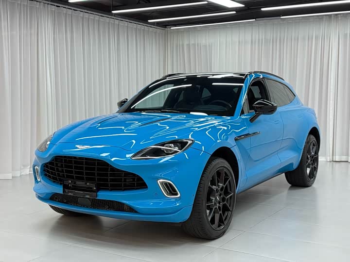 Фото 2 - Aston Martin DBX