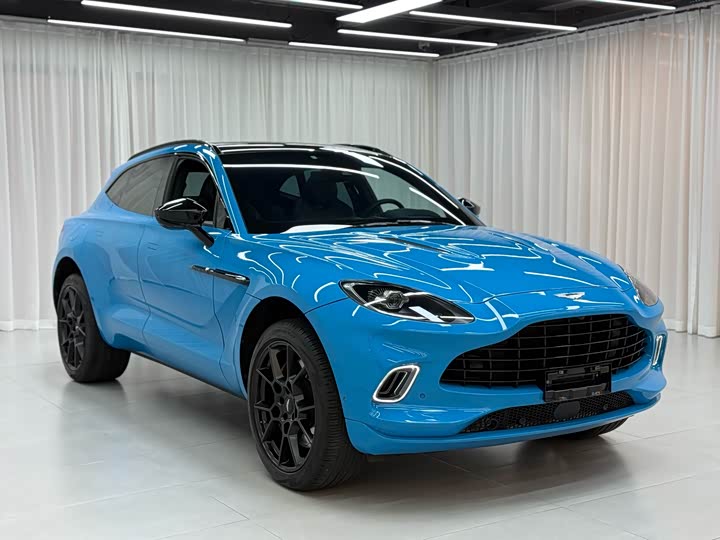 Фото 3 - Aston Martin DBX