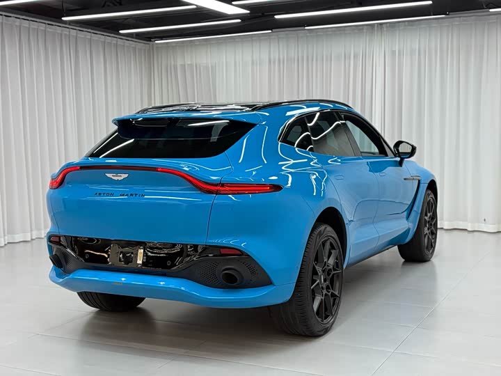 Фото 4 - Aston Martin DBX