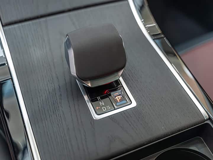 Photo 4 - Land Rover Range Rover Evoque L